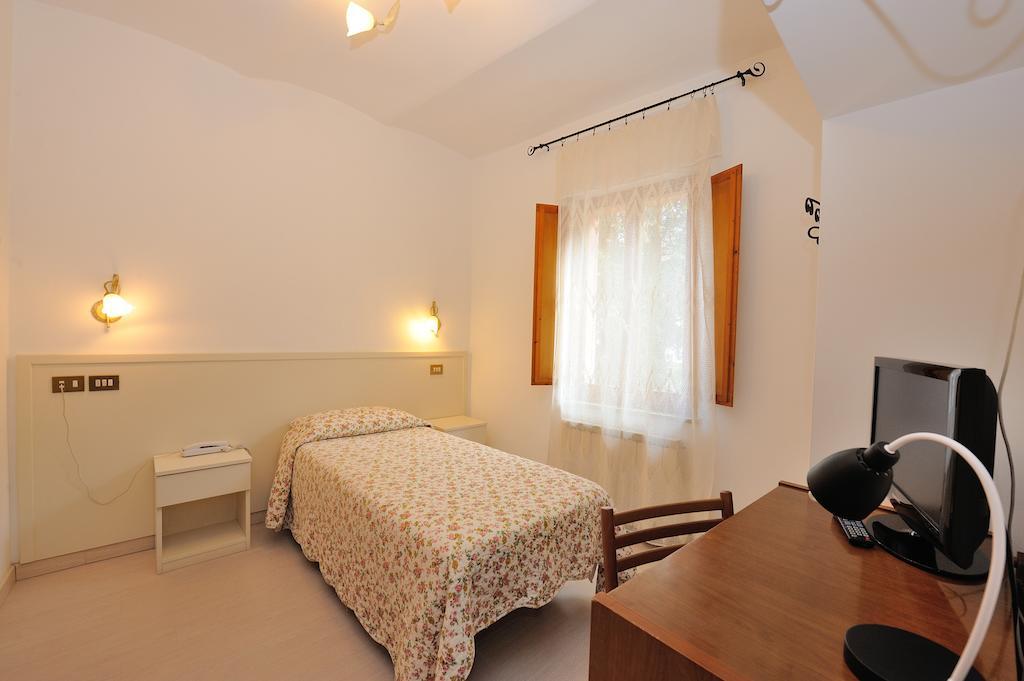Hotel San Sebastiano Перуджа Экстерьер фото