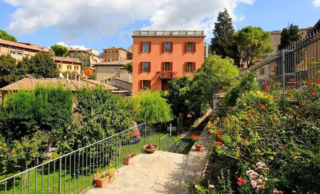 Hotel San Sebastiano Перуджа Экстерьер фото