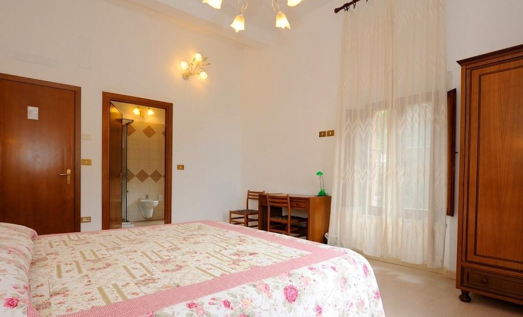 Hotel San Sebastiano Перуджа Номер фото