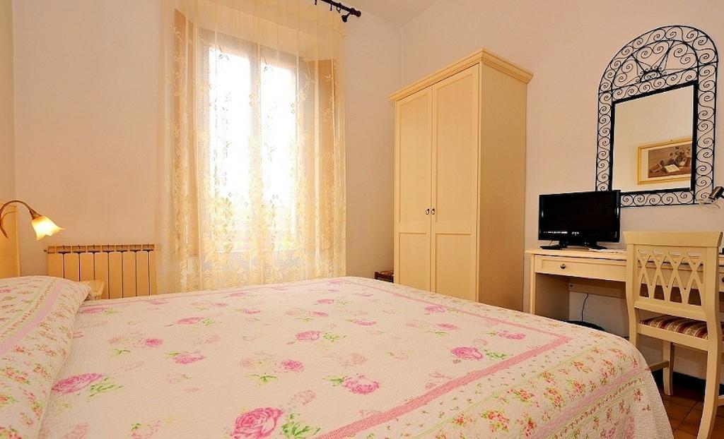 Hotel San Sebastiano Перуджа Номер фото
