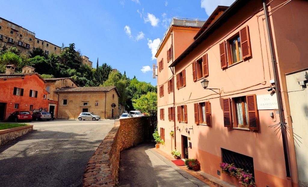 Hotel San Sebastiano Перуджа Экстерьер фото