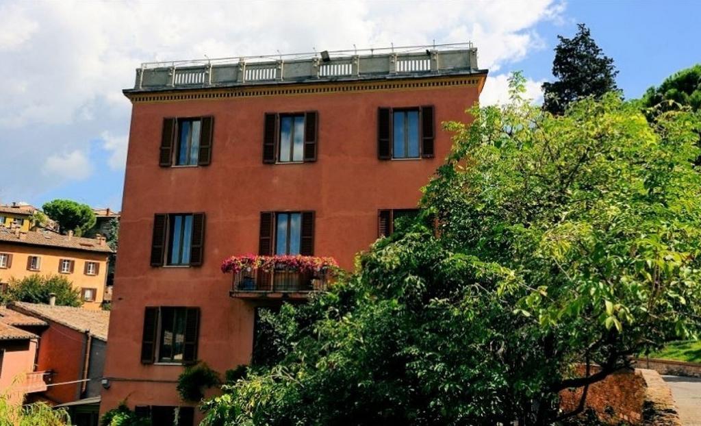 Hotel San Sebastiano Перуджа Экстерьер фото