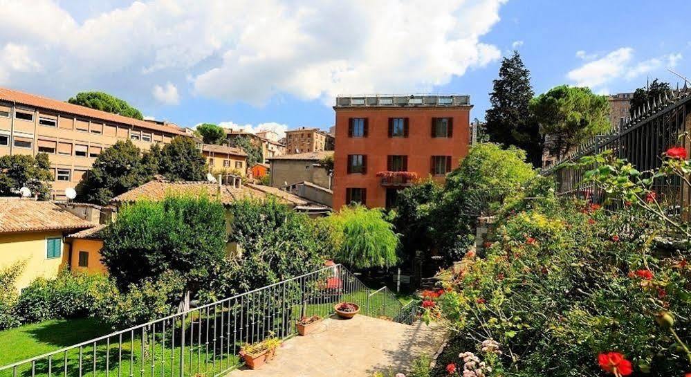 Hotel San Sebastiano Перуджа Экстерьер фото